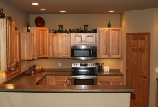 oak-cabinets-kitchen